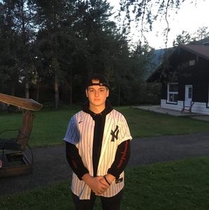 Meet your Posher, Marc